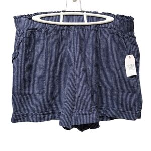 Time and Tru Women's Blue Striped Shorts Large NWT